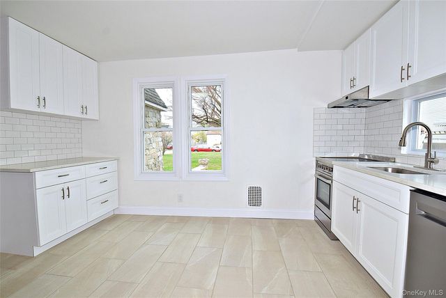 229 14th Street, West Babylon, NY 11704