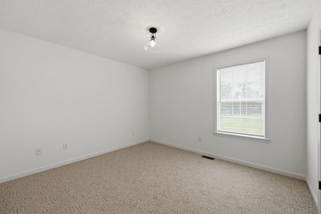 1220 Kenzie Court, Berea, KY 40403