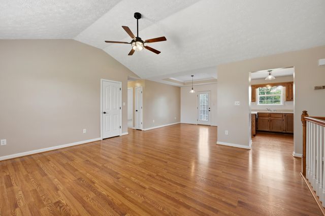 1220 Kenzie Court, Berea, KY 40403