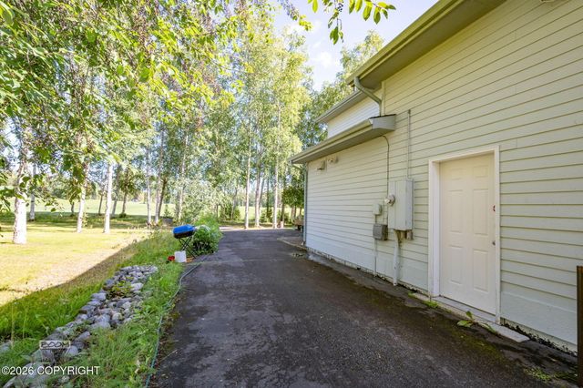 6141 S Roosevelt Drive, Wasilla, AK 99623