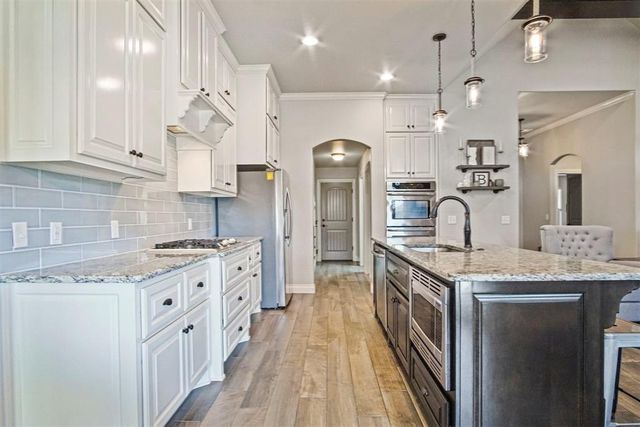 4909 Mahogany Drive, Edmond, OK 73025