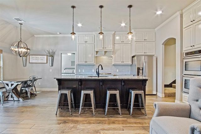 4909 Mahogany Drive, Edmond, OK 73025