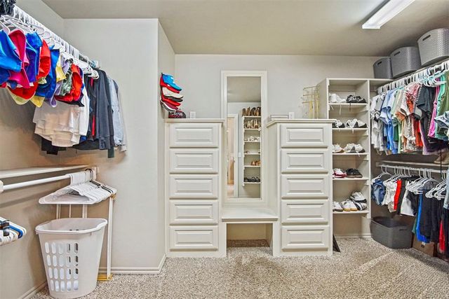 4909 Mahogany Drive, Edmond, OK 73025