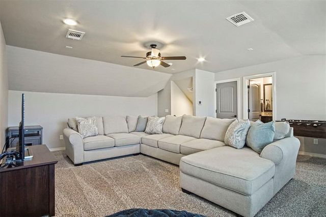 4909 Mahogany Drive, Edmond, OK 73025