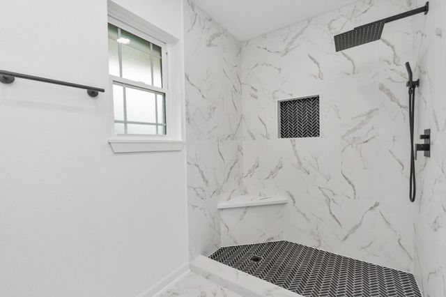 5006 Heatherbloom Drive, Houston, TX 77045