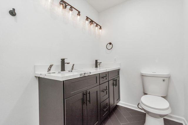 5006 Heatherbloom Drive, Houston, TX 77045