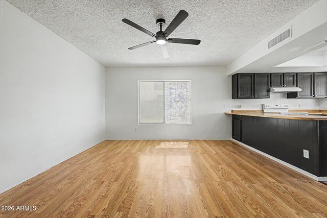843 W PERALTA Avenue, Mesa, AZ 85210
