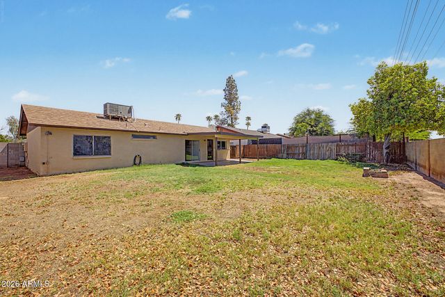 843 W PERALTA Avenue, Mesa, AZ 85210