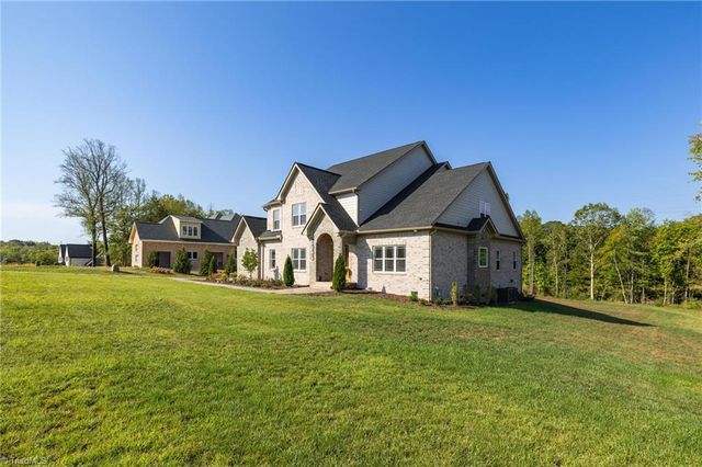 7533 Shadow Creek Drive, Summerfield, NC 27358