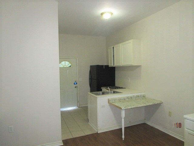 2006 S Travis Street B, Sherman, TX 75090