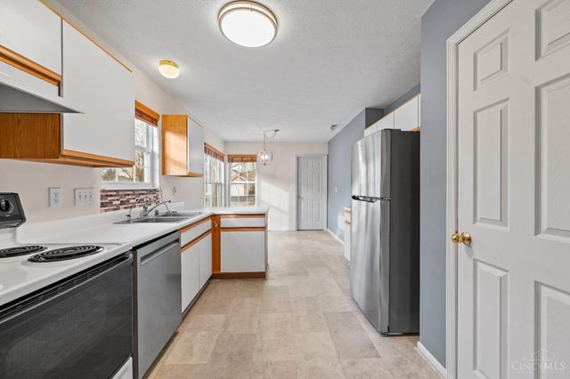 219 Hartford Court, Hamilton Twp, OH 45039