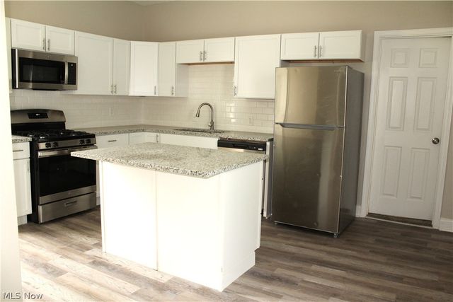 2230 E 90th Street, Cleveland, OH 44106