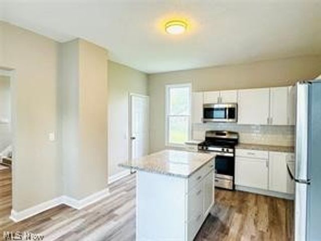 2230 E 90th Street, Cleveland, OH 44106