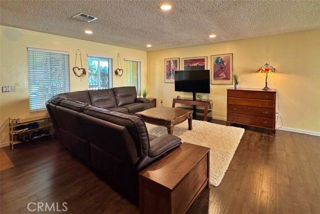 4177 Manhattan Beach Blvd., Lawndale, CA 90260