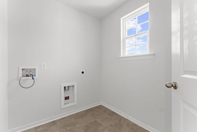 228 Firewheel Court, Summerville, SC 29486