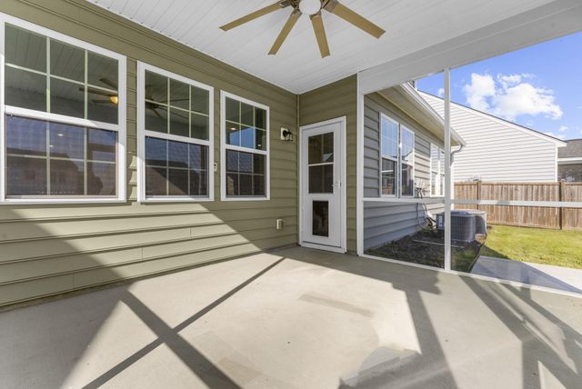 228 Firewheel Court, Summerville, SC 29486