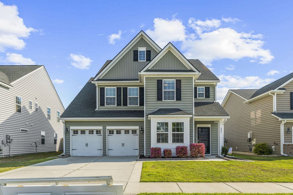 228 Firewheel Court, Summerville, SC 29486