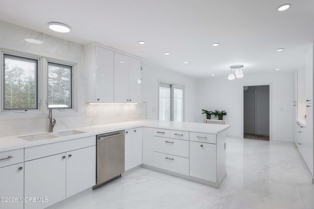 62 Cypress Neck Road, Middletown, NJ 07748