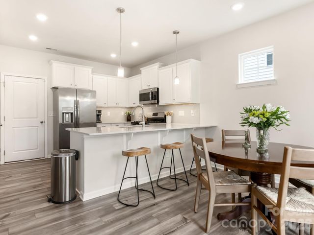 16011 Seagard Cove, Charlotte, NC 28278