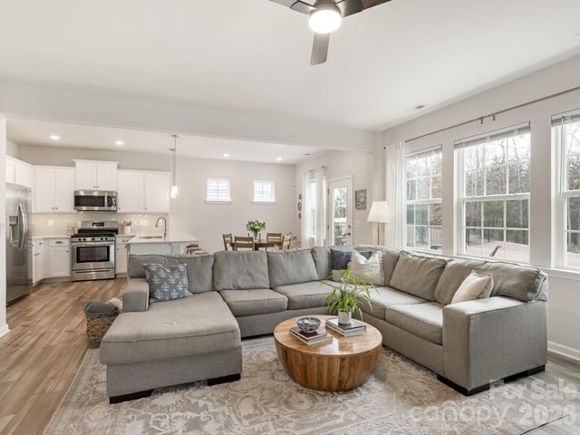 16011 Seagard Cove, Charlotte, NC 28278