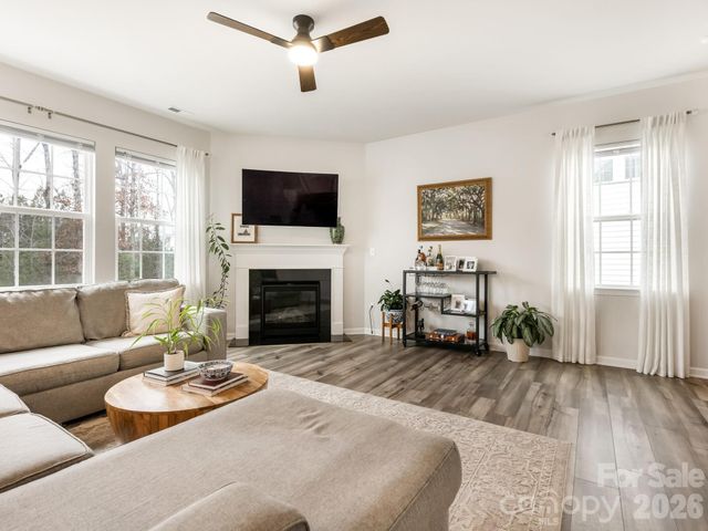 16011 Seagard Cove, Charlotte, NC 28278