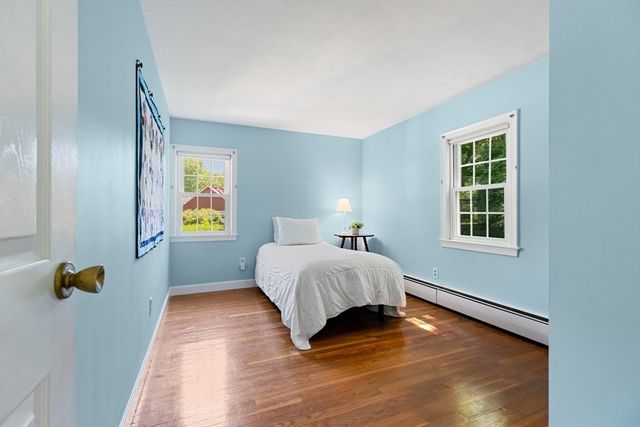 31 Hiawatha Rd, Woburn, MA 01801