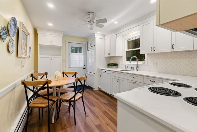 31 Hiawatha Rd, Woburn, MA 01801