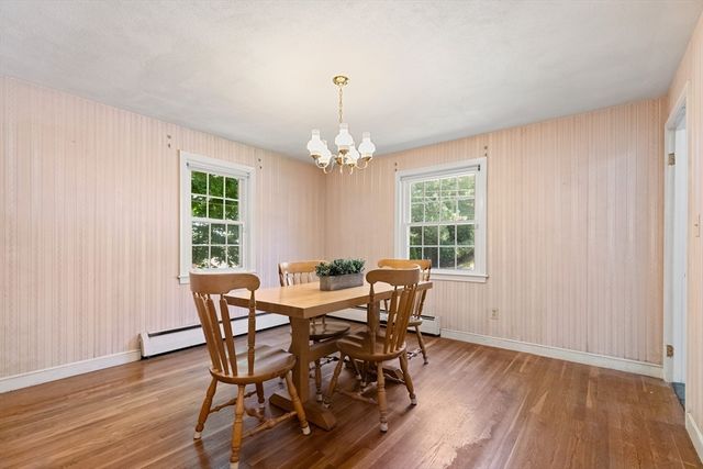 31 Hiawatha Rd, Woburn, MA 01801