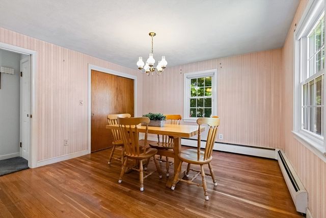 31 Hiawatha Rd, Woburn, MA 01801
