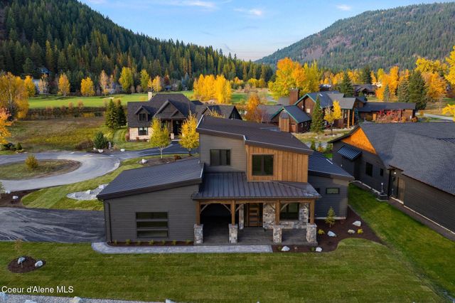 11 Alpenrose LN, Sandpoint, ID 83864