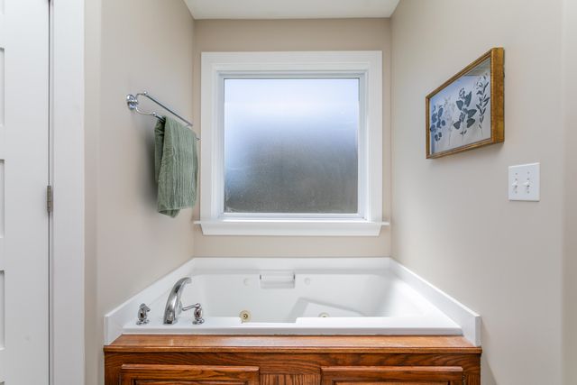 208 JAMESON DR, Ashland, MO 65010