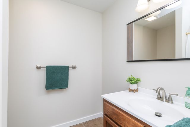 208 JAMESON DR, Ashland, MO 65010