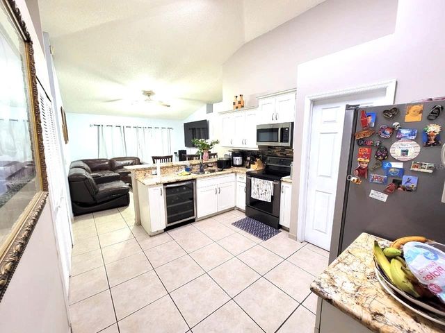 1946 EXCALIBUR DRIVE, Orlando, FL 32822