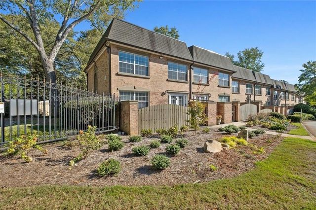 6980 Roswell Road A8, Atlanta, GA 30328