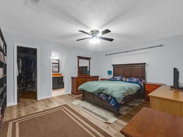 15714 Rill Lane, Houston, TX 77062