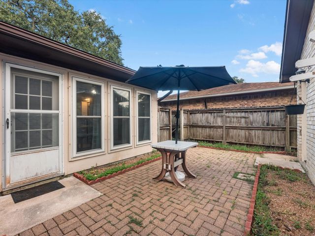15714 Rill Lane, Houston, TX 77062