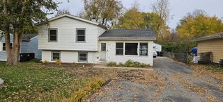 1702 Knoll Avenue, Mchenry, IL 60050