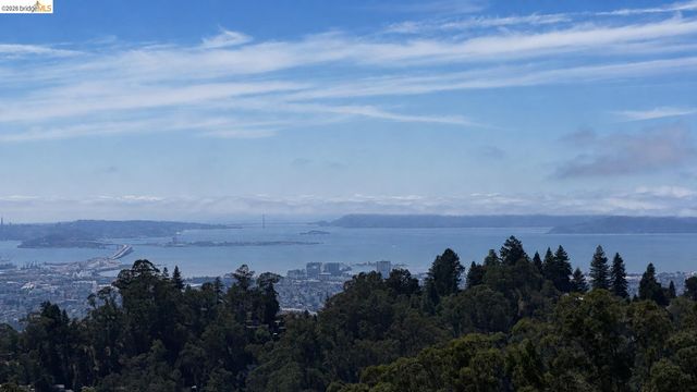 6669 Skyline Blvd, Oakland, CA 94603