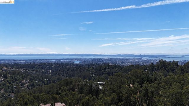 6669 Skyline Blvd, Oakland, CA 94603