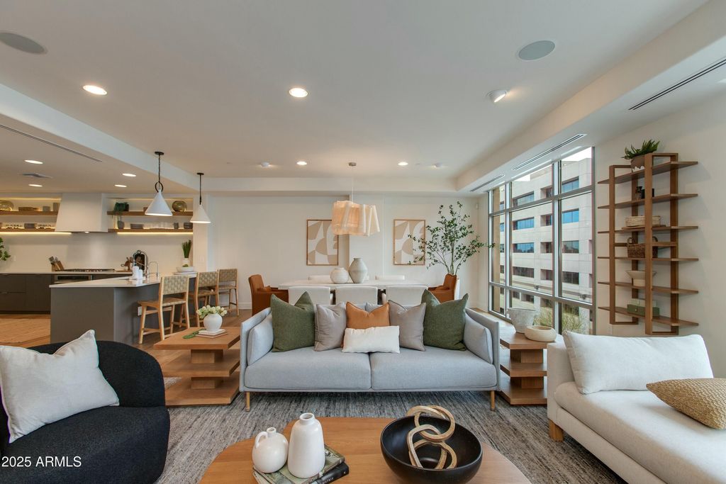 2211 E CAMELBACK Road 402, Phoenix, AZ 85016