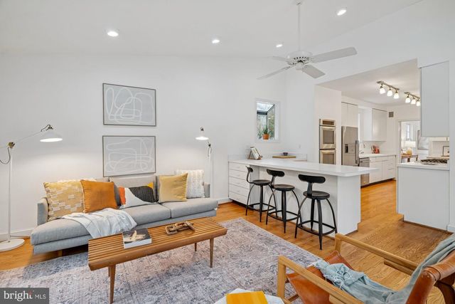 2608 NORTHAMPTON ST NW, Washington, DC 20015