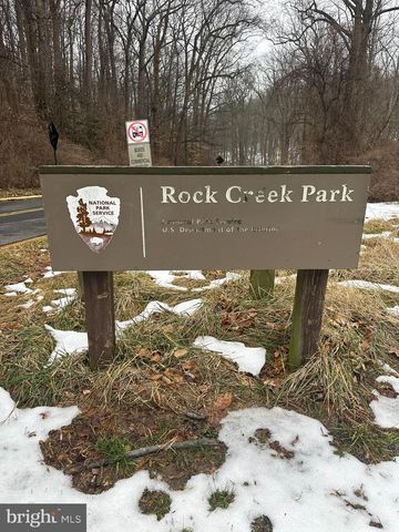 2608 NORTHAMPTON ST NW, Washington, DC 20015