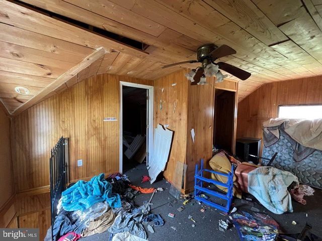 5107 CANTON RD, Tangier, VA 23440