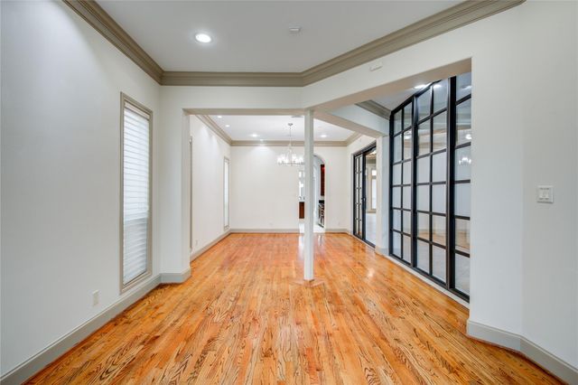 5346 Val Verde Street, Houston, TX 77056