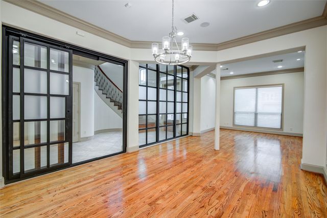 5346 Val Verde Street, Houston, TX 77056