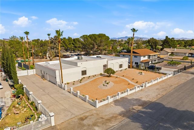 3070 Mann Street, Las Vegas, NV 89146