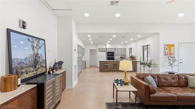 3070 Mann Street, Las Vegas, NV 89146