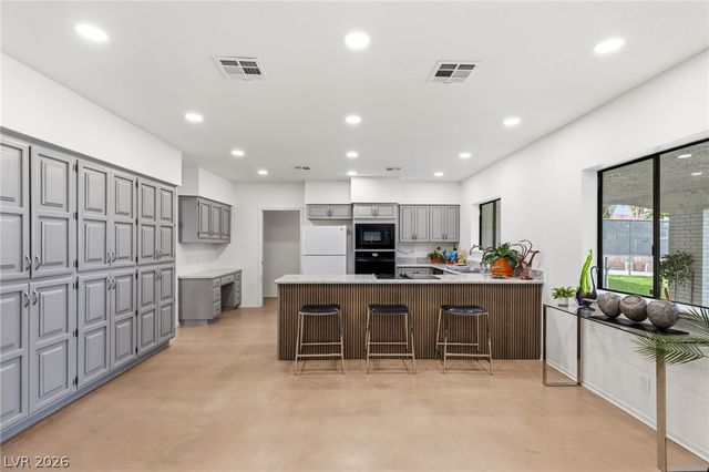 3070 Mann Street, Las Vegas, NV 89146