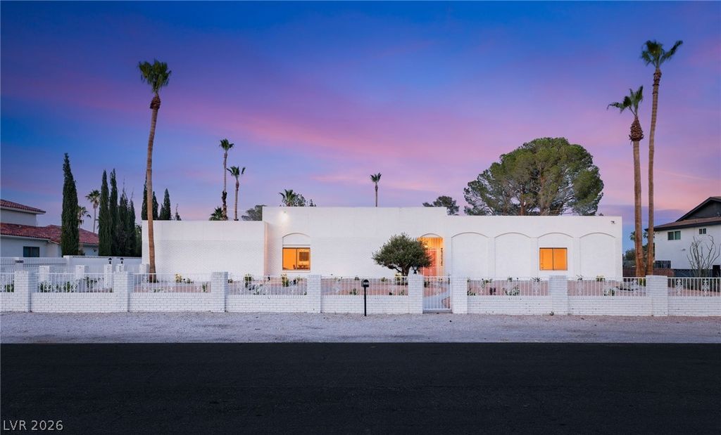 3070 Mann Street, Las Vegas, NV 89146