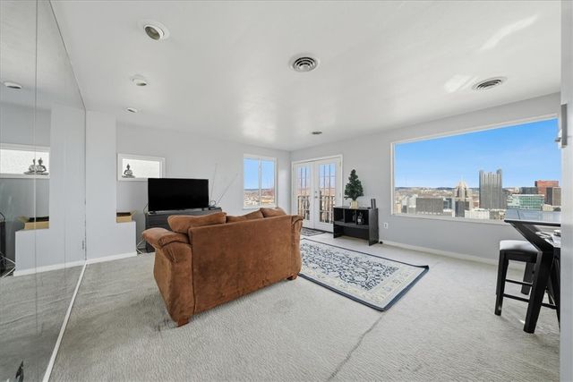 237 Grandview Avenue, Mt Washington, PA 15211